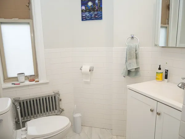 $4,800 | 10 Beals Street, Unit 3, Brookline, MA 02446