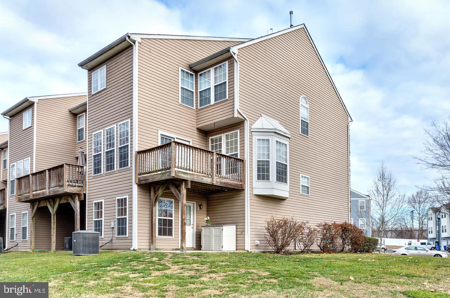 100 River Lane Riverside, NJ 08075 - Photo 5 of 31