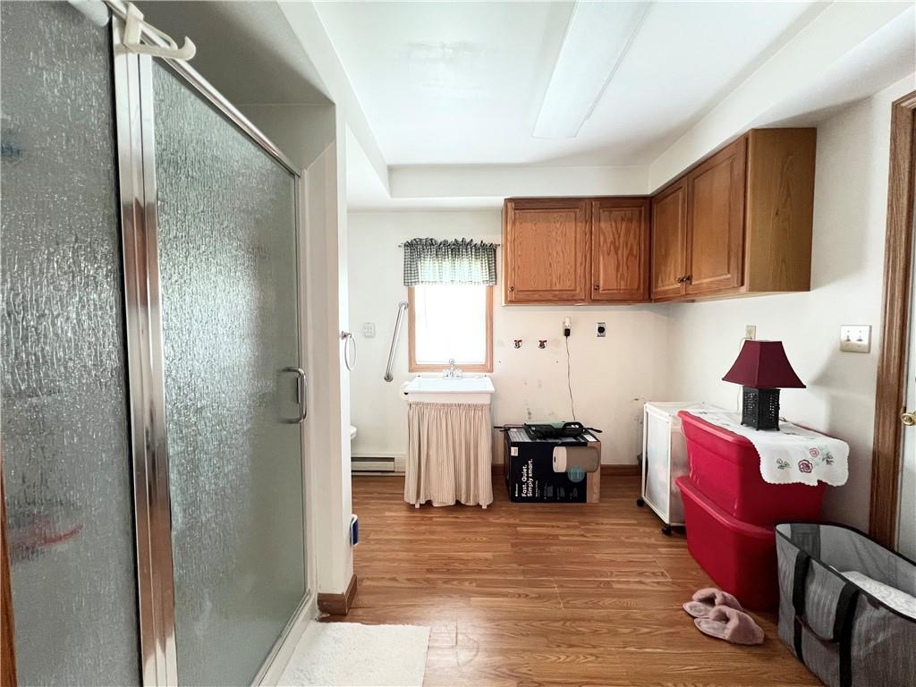 1673 Hancock Avenue Apollo, PA 15613 - Photo 9 of 30 Main level bath with shower.