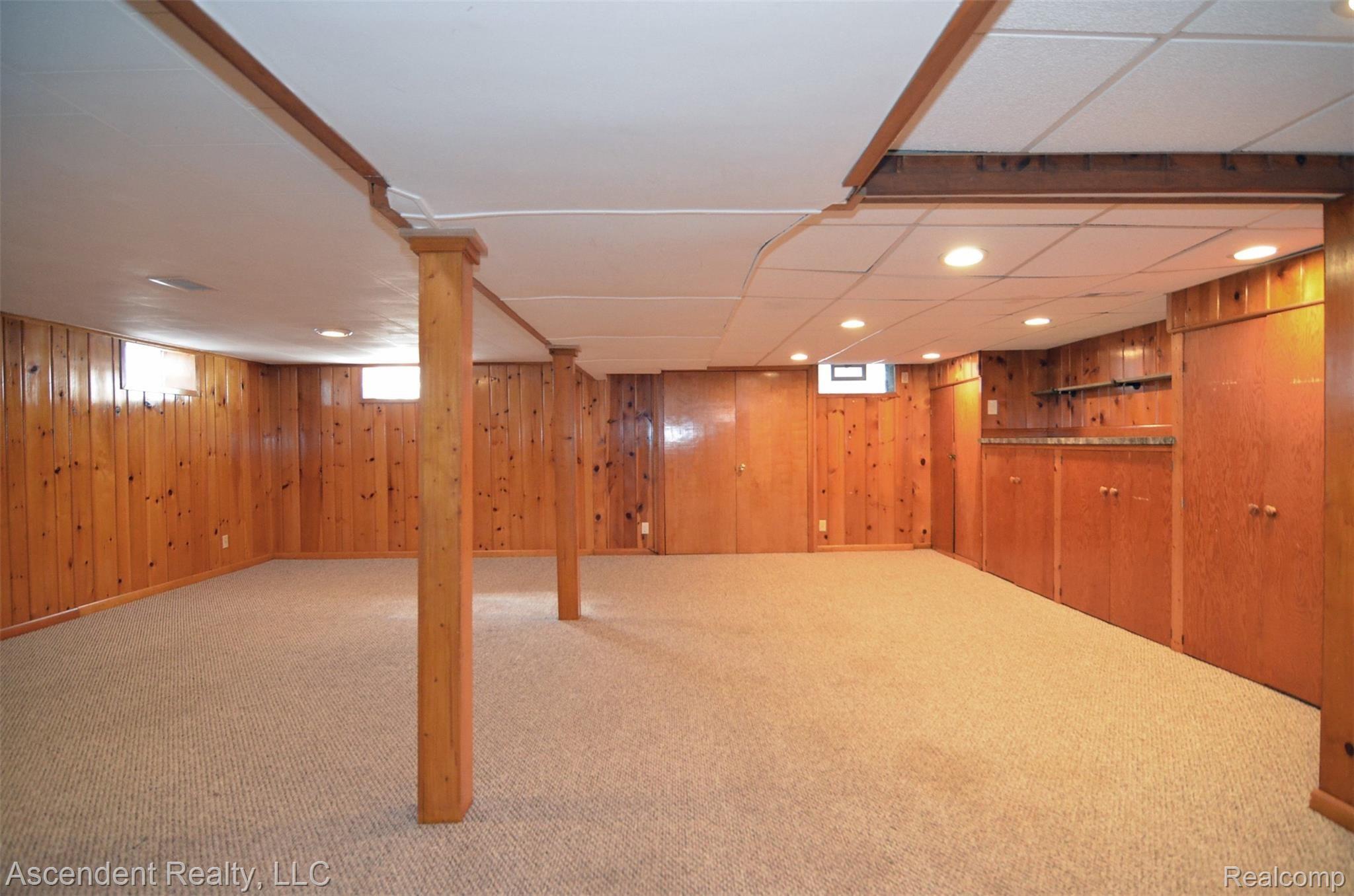 111 South Helen Avenue Rochester, MI 48307 - Photo 16 of 28 Finished lower level view 1.jpg