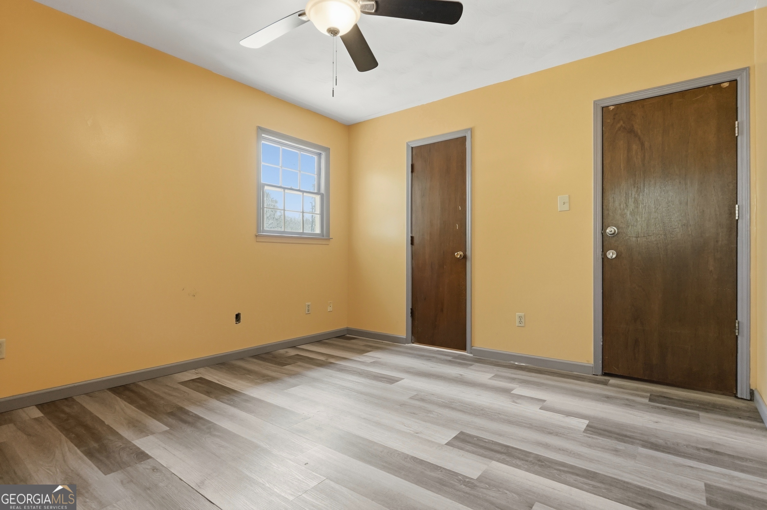 3710 Coakley Avenue Albany, GA 31721 - Photo 27 of 47 a view of room with a ceiling fan