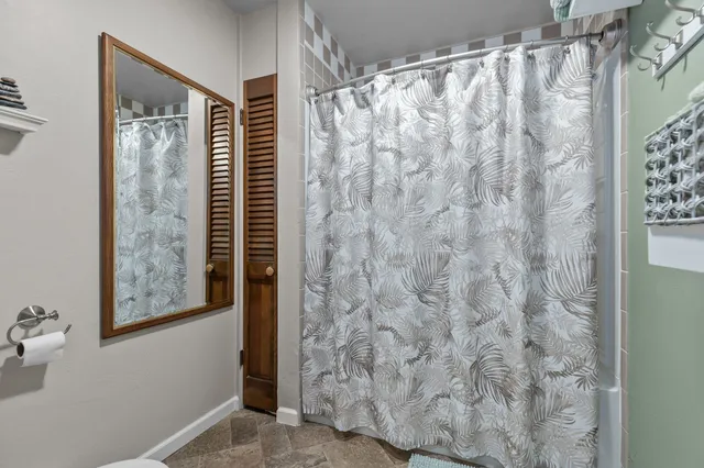 $250,000 | 1809 Alcan Drive, Unit 5, Menasha, WI 54952