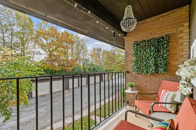 $250,000 | 1809 Alcan Drive, Unit 5, Menasha, WI 54952