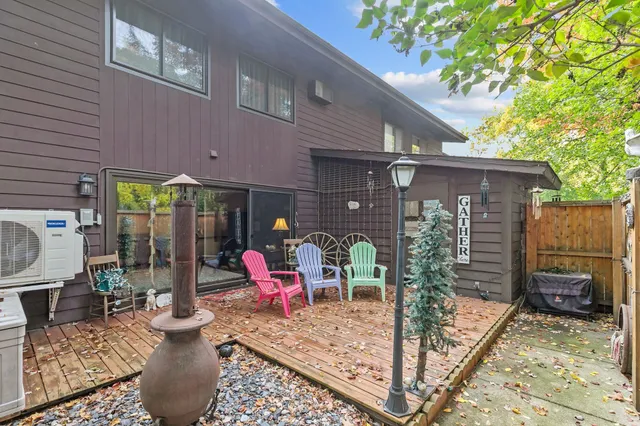 $250,000 | 1809 Alcan Drive, Unit 5, Menasha, WI 54952