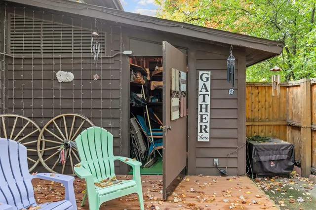 $250,000 | 1809 Alcan Drive, Unit 5, Menasha, WI 54952