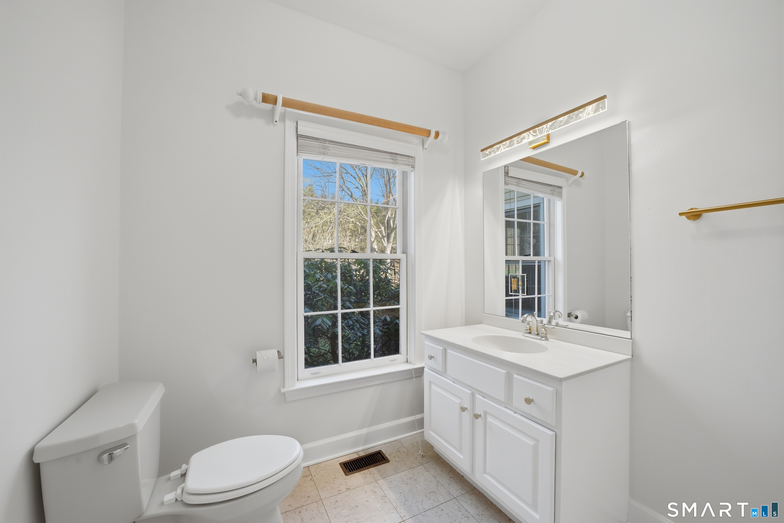 6 Admiral Lane Wilton, CT 06897 - Photo 12 of 38