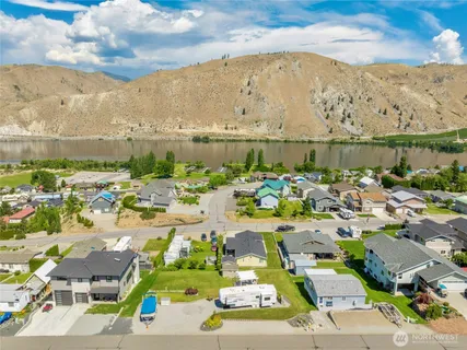 $410,000 | 501 West Entiat Drive, Orondo, WA 98843