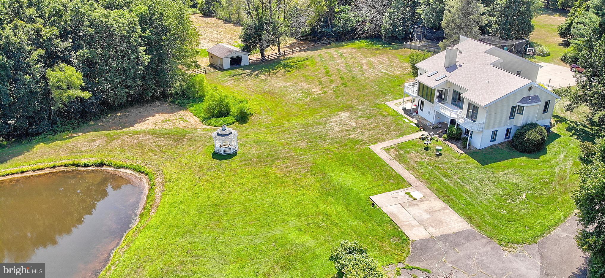 6635 Kelly Road Warrenton, VA 20187 - Photo 3 of 60 Gallery Image 3