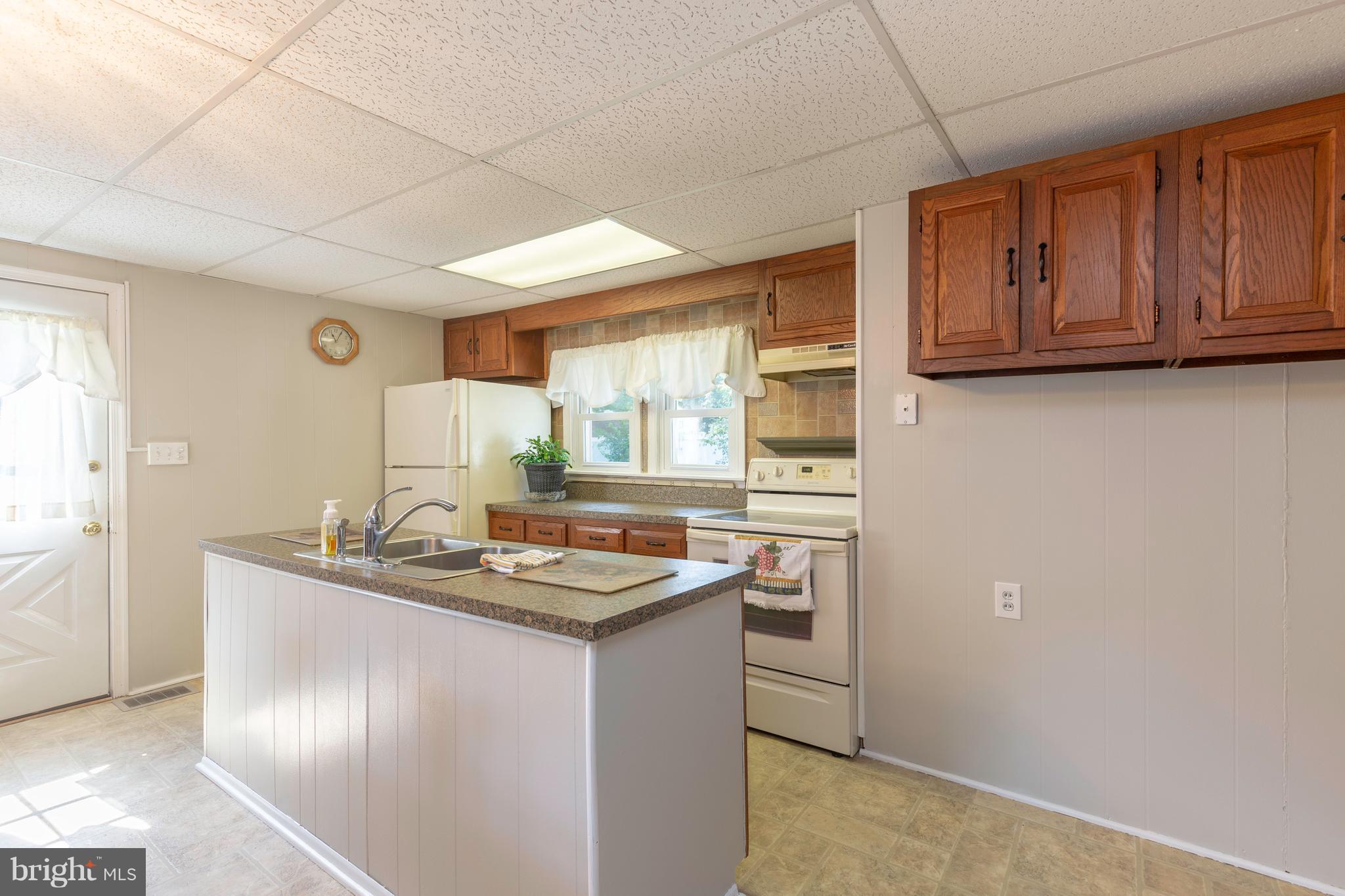 221 Dale Road Pasadena, MD 21122 - Photo 13 of 22 Kitchen