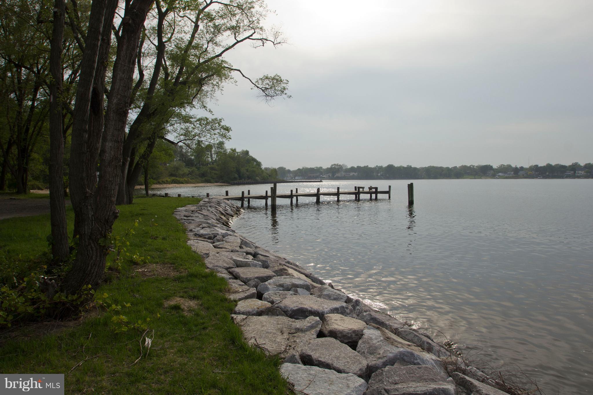 221 Dale Road Pasadena, MD 21122 - Photo 20 of 22 Community Fishing Pier