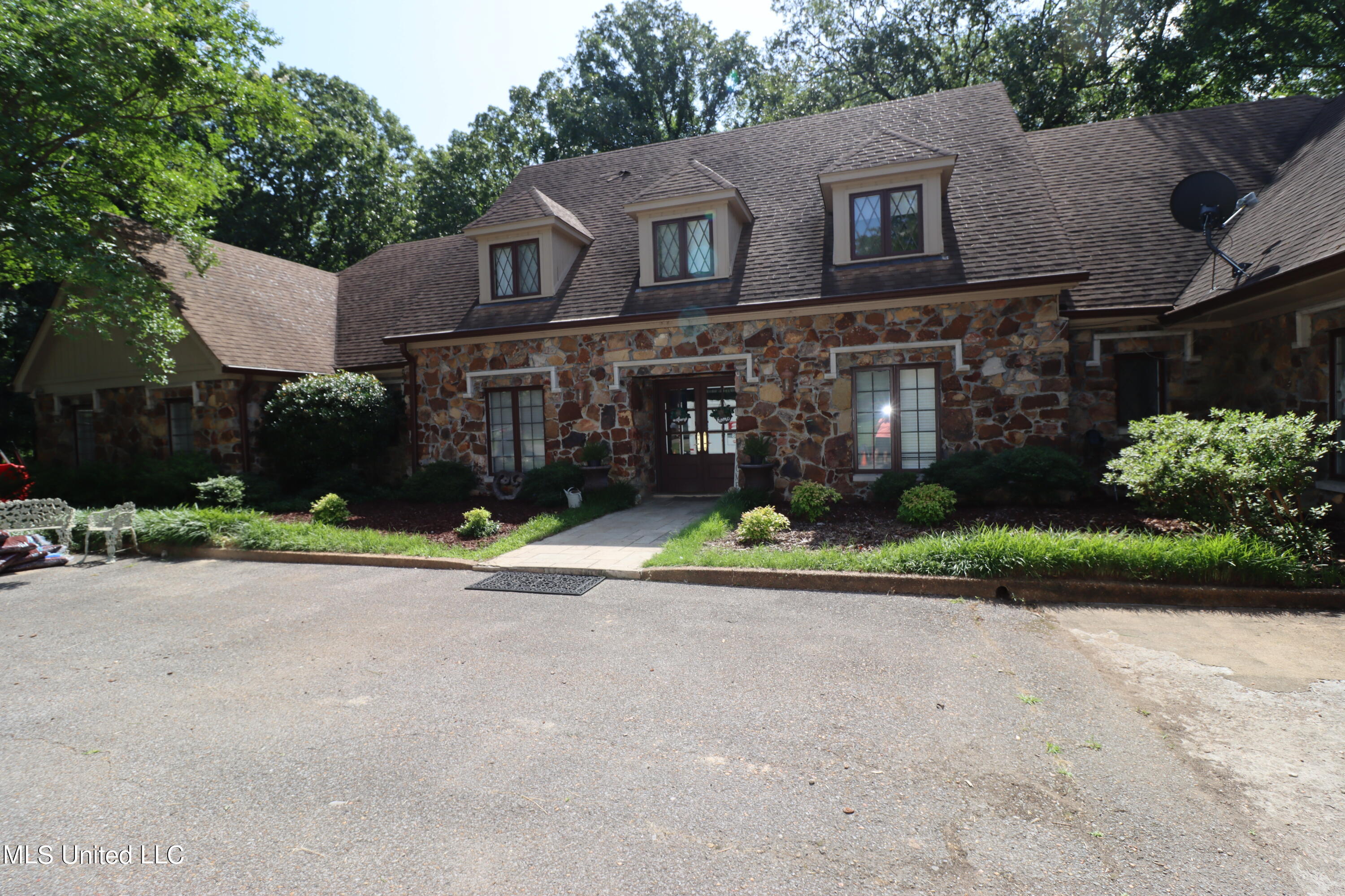4410 McIngvale Road Hernando, MS 38632 - Photo 3 of 37 IMG_0272