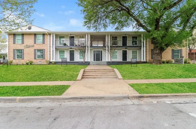 $1,125 | 425 North Rosemont Avenue, Unit 102, Dallas, TX 75208