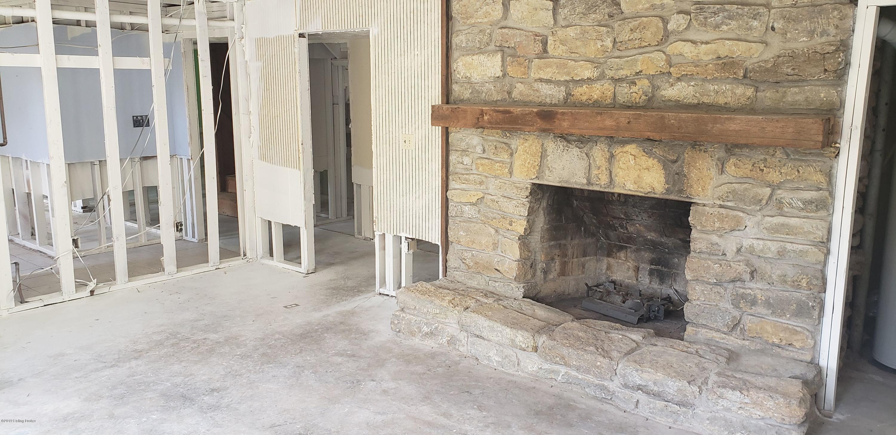 1300 Hickory Ridge Road Waddy, KY 40076 - Photo 8 of 32 basement family room