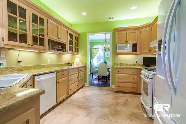 118 Wedge Loop Fairhope, AL 36532 - Photo 19 of 40 Kitchen View 2