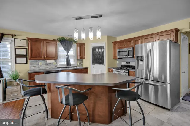 $310,000 | 1005 Parkway Drive, Reading, PA 19605