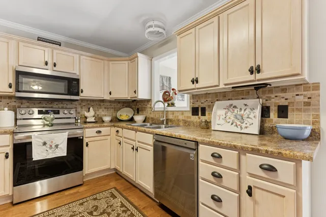 $394,500 | 644 Village Green Circle, Murfreesboro, TN 37128