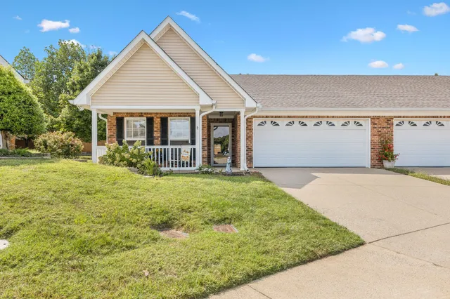 $394,500 | 644 Village Green Circle, Murfreesboro, TN 37128