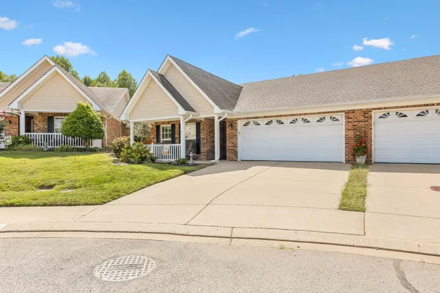 $394,500 | 644 Village Green Circle, Murfreesboro, TN 37128