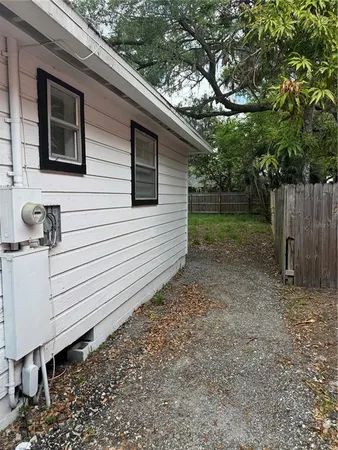 $1,590 | 2016 East Clifton Street, Unit B, Tampa, FL 33610