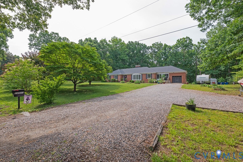 24601 Pear Orchard Road Moseley, VA 23120 - Photo 3 of 38