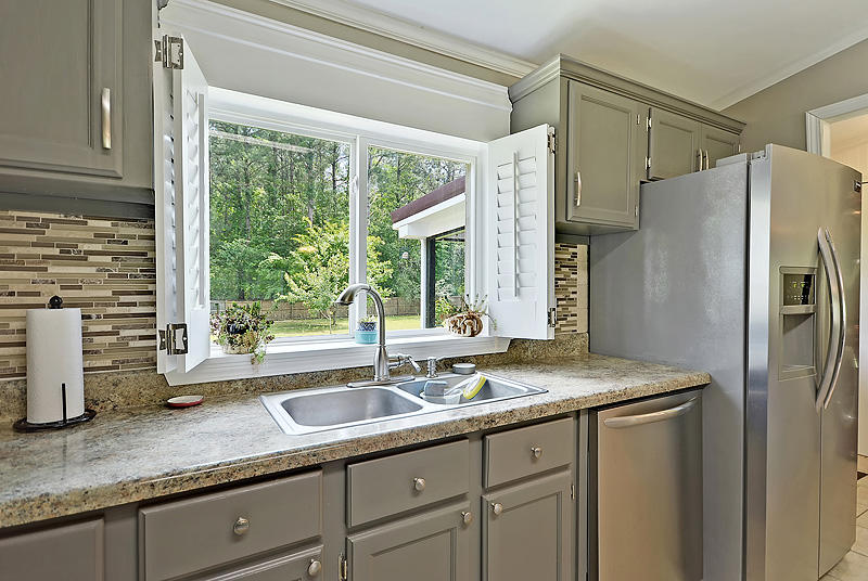 2047 Highway 61 Ridgeville, SC 29472 - Photo 10 of 30 Kitchen v2