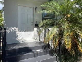 3132 Elizabeth Street, Unit B Miami, FL 33133 - Photo 2 of 15