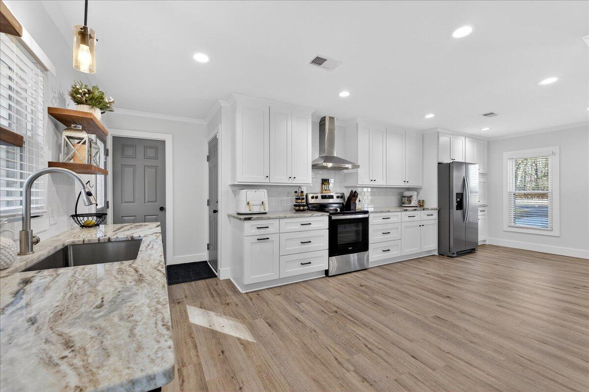 693 State Rd S-38-200 Santee, SC 29142 - Photo 10 of 30 13-Maddie Breggia - DSC00665