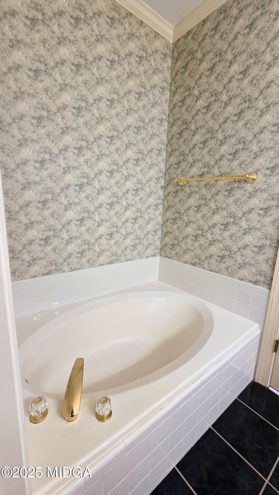 107 North Wellington Macon, GA 31210 - Photo 22 of 23 a bathroom with a bathtub