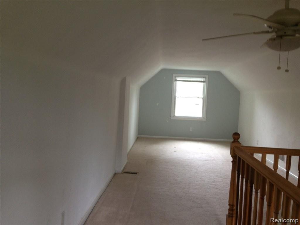 2020 Cambridge Road Berkley, MI 48072 - Photo 11 of 16 2020 cambridge 016.jpg