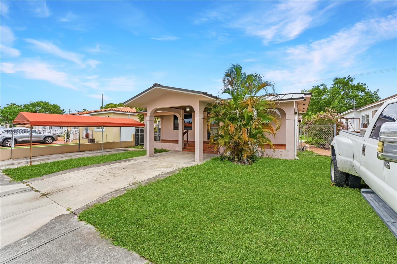 121 Southwest 71st Avenue Miami, FL 33144 - Photo 2 of 32