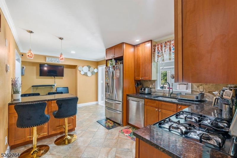 132 Parkside Road Plainfield, NJ 07060 - Photo 14 of 34