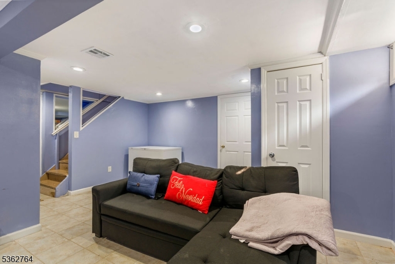 132 Parkside Road Plainfield, NJ 07060 - Photo 19 of 34