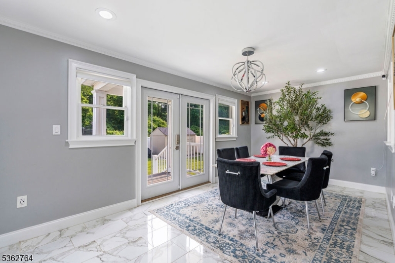 132 Parkside Road Plainfield, NJ 07060 - Photo 3 of 34