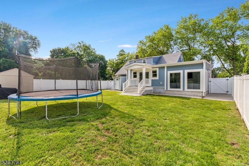 132 Parkside Road Plainfield, NJ 07060 - Photo 31 of 34