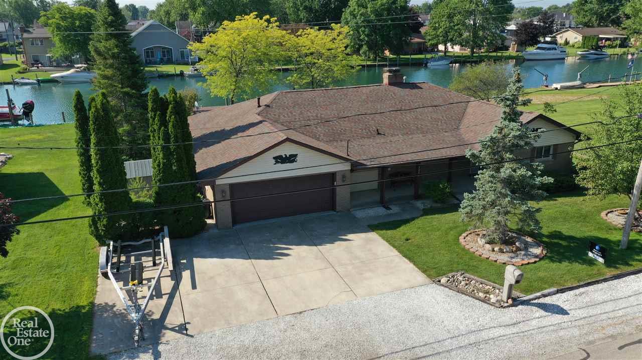 7219 Cardinal Road Algonac, MI 48001 - Photo 1 of 49 50016483.JPG