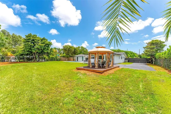 $7,200 | 11640 Southwest 99th Court, Miami, FL 33176