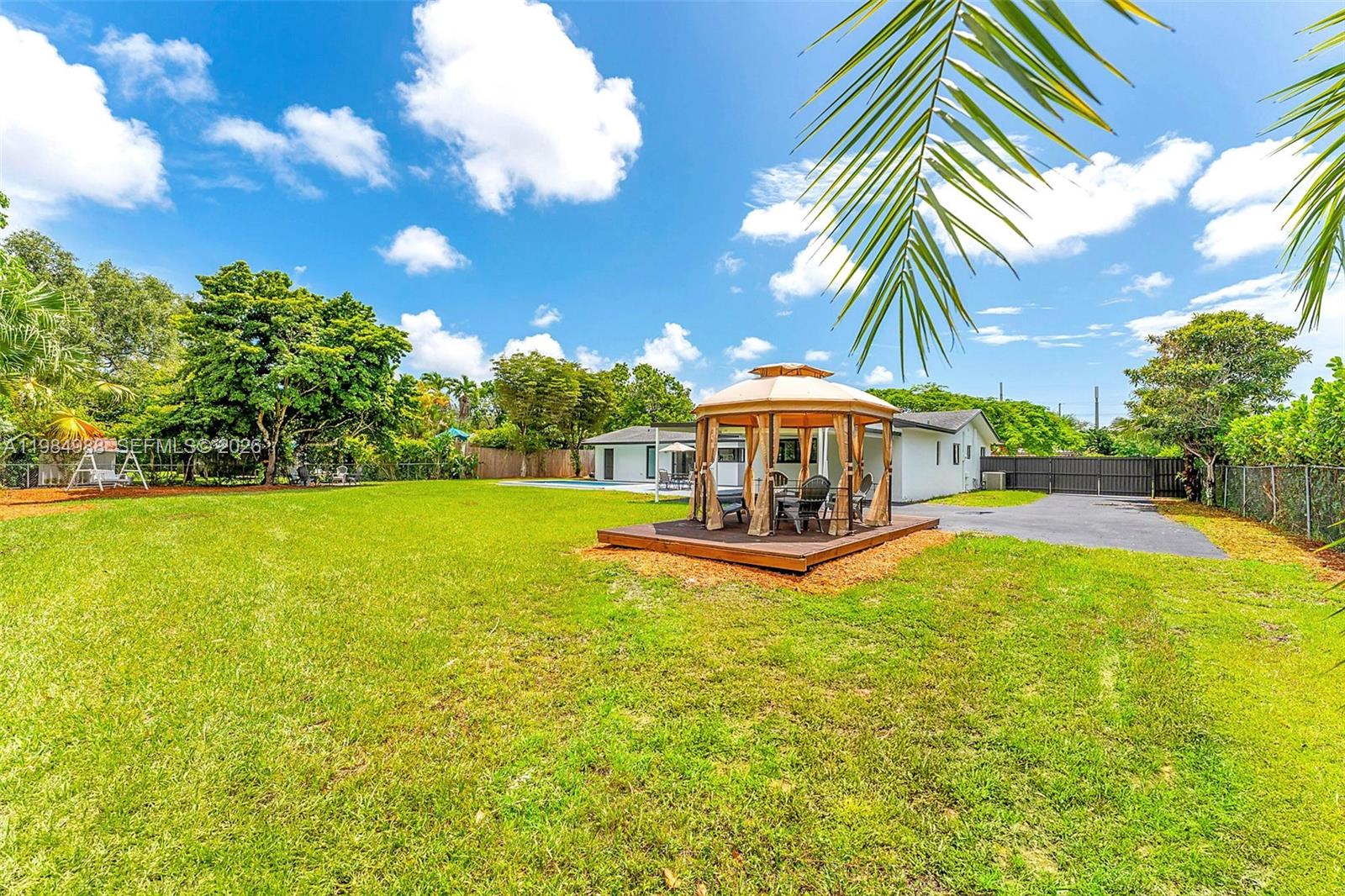 11640 Southwest 99th Court Miami, FL 33176 - Photo 39 of 41