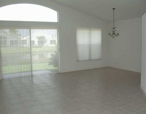 10091 Diamond Lake Road Boynton Beach, FL 33437 - Photo 6 of 10 Additional Photo