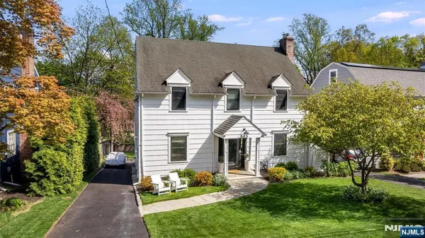 $849,000 | 583 Highland Avenue, Montclair, NJ 07043