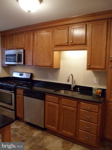 1517 Tunlaw Road Baltimore, MD 21218 - Photo 20 of 30 Kitchen