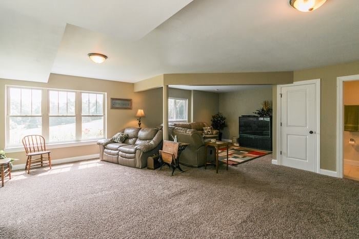 3070 Running Deer Road Northeast Iowa City, IA 52240 - Photo 7 of 25 Gallery Image 7