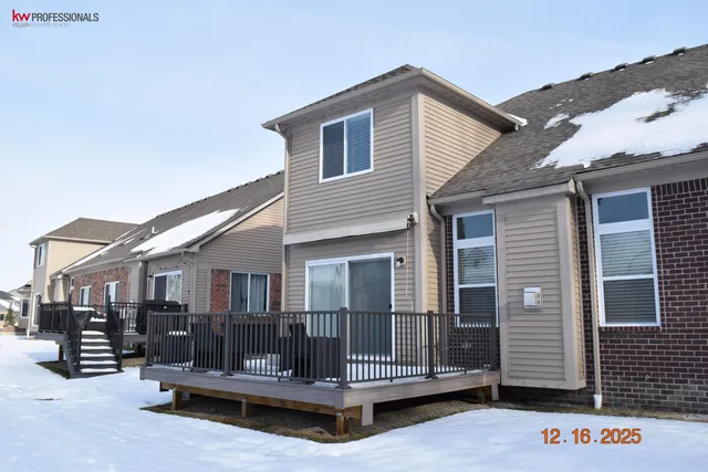 $3,000 | 30295 Berghway Trail, Warren, MI 48092