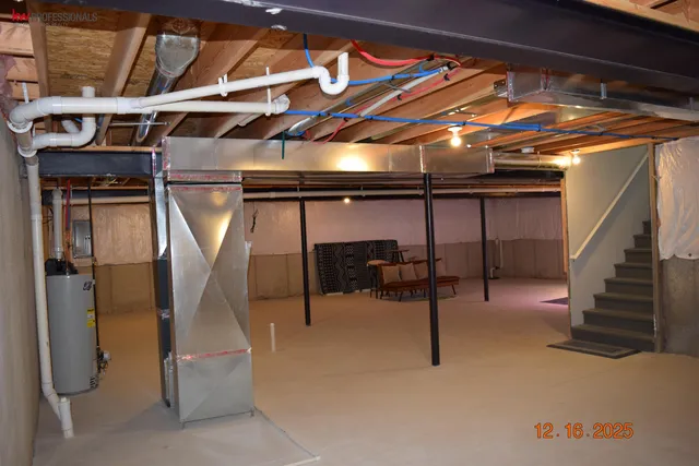 $3,000 | 30295 Berghway Trail, Warren, MI 48092