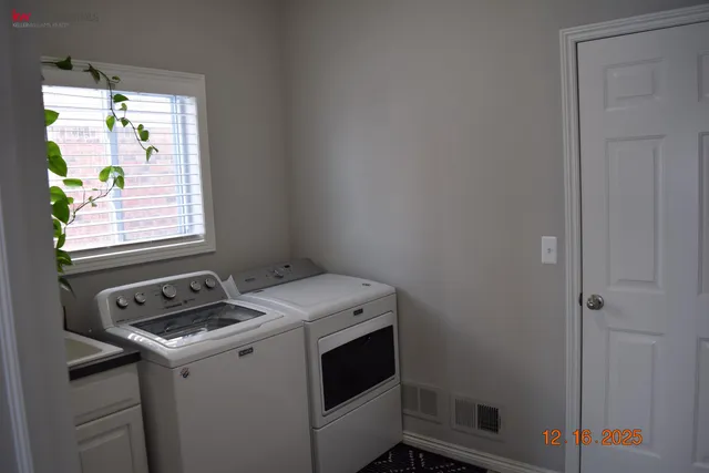 $3,000 | 30295 Berghway Trail, Warren, MI 48092