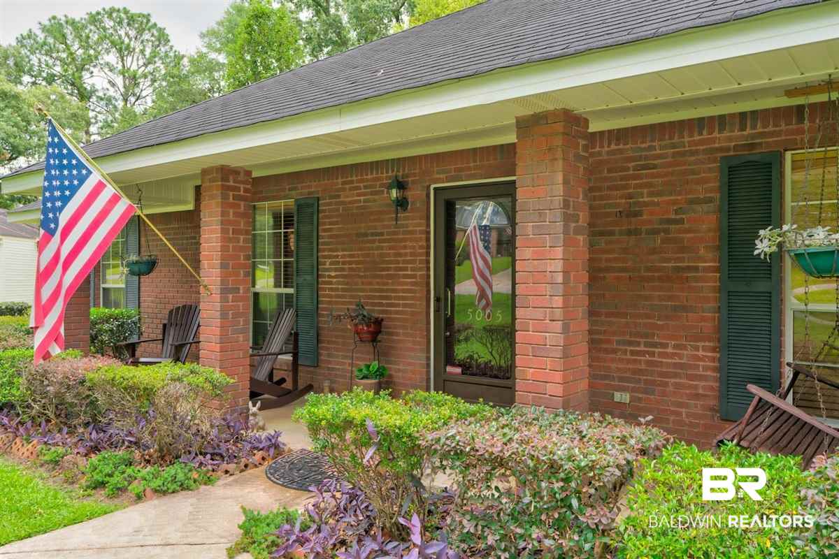 5005 Highcrest Drive Mobile, AL 36693 - Photo 2 of 26