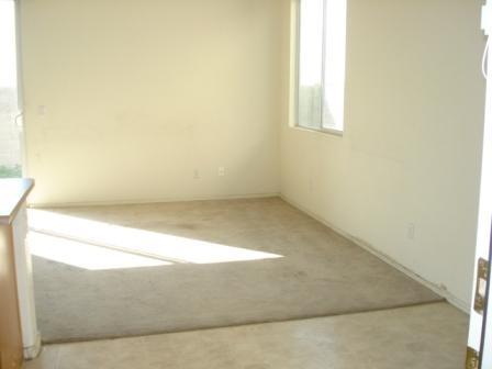 1404 East Bloch Road Phoenix, AZ 85040 - Photo 3 of 9 living area