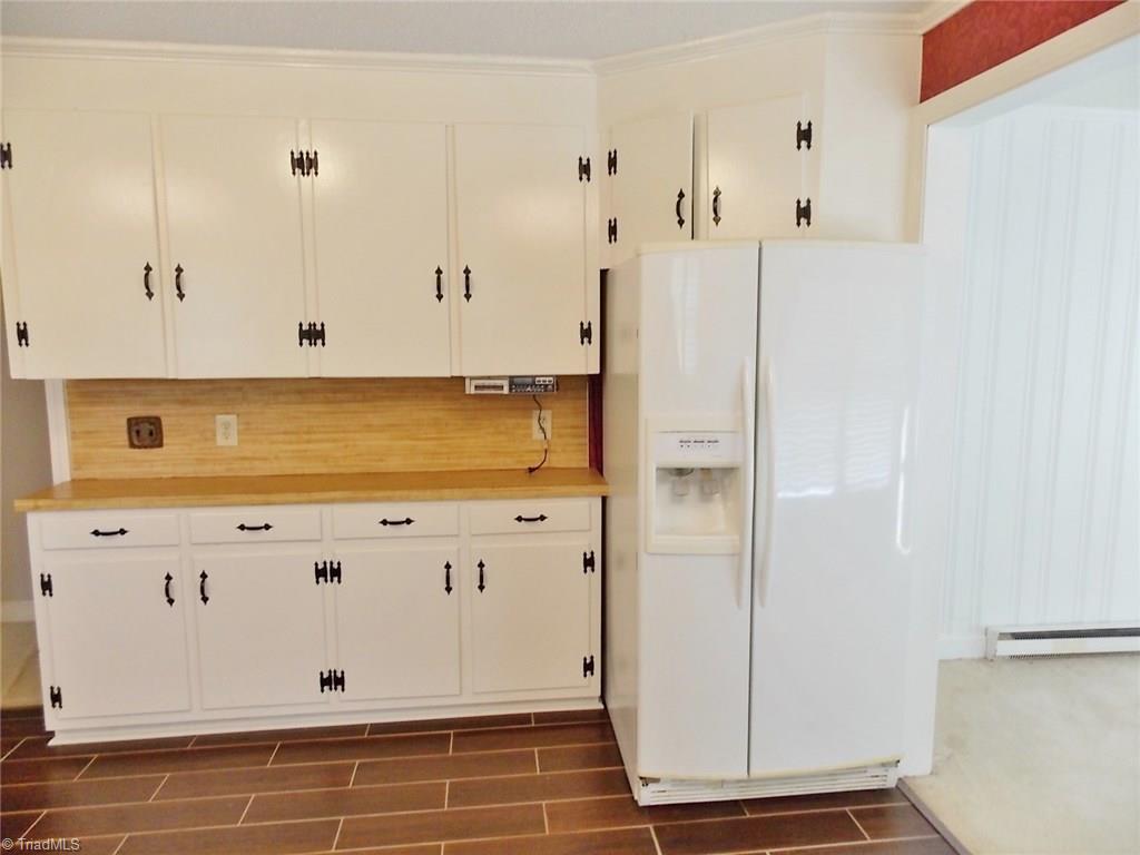 274 Turner Mountain Road Mount Airy, NC 27030 - Photo 5 of 16 Kitchen