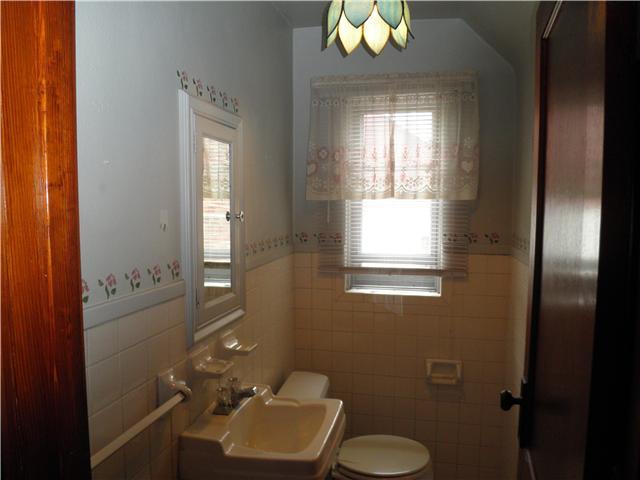 3715 Bluff Road Indianapolis, IN 46217 - Photo 14 of 17 Gallery Image 14