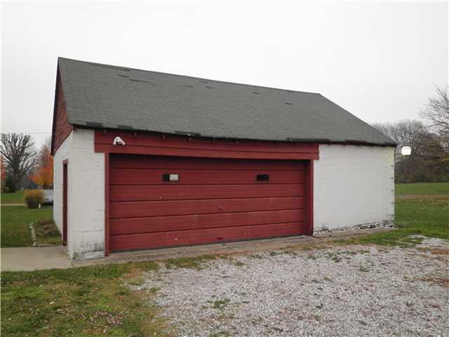 3715 Bluff Road Indianapolis, IN 46217 - Photo 4 of 17 Gallery Image 4
