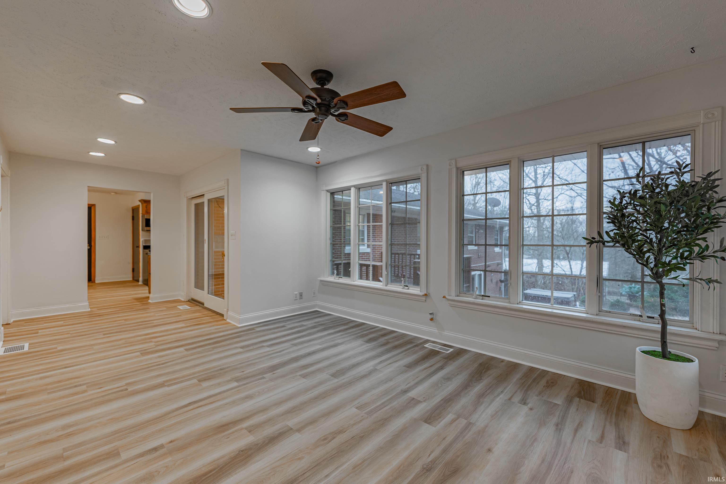 3008 North Red Bank Road Evansville, IN 47720 - Photo 15 of 35